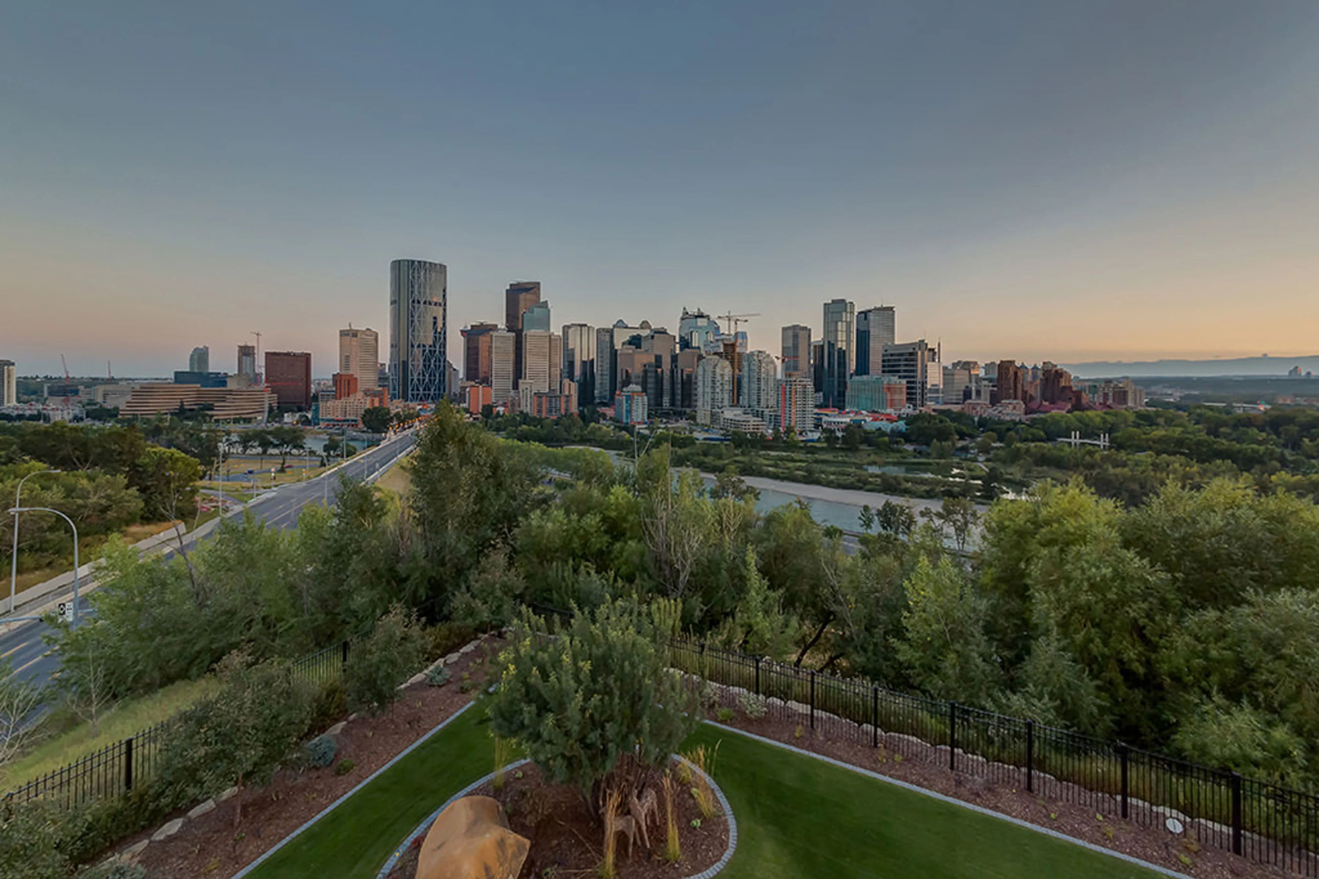 102-crescent-road-north-west-calgary-alberta-canada62_n1kyzp